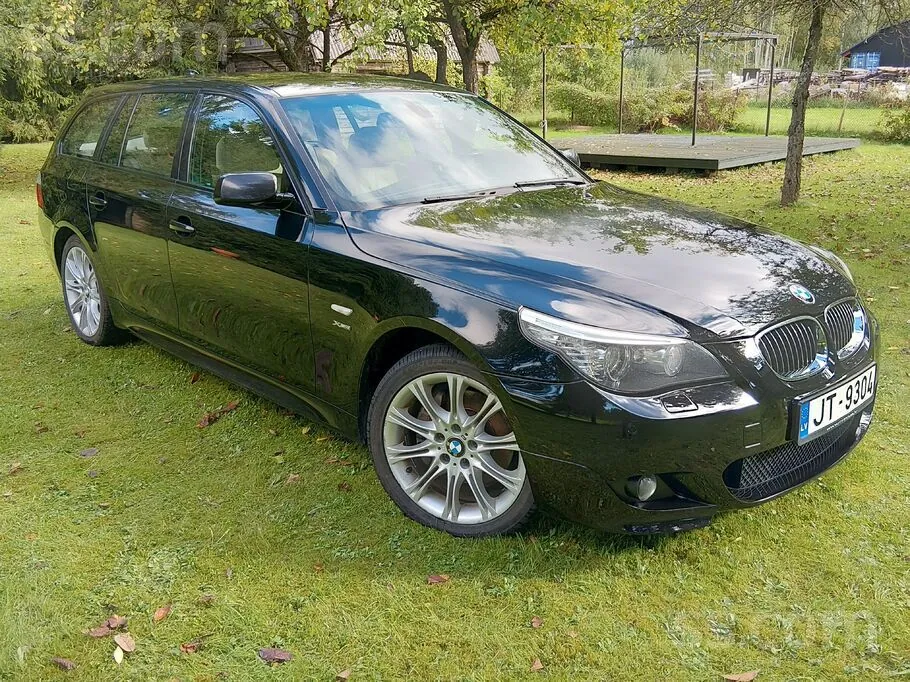 BMW 530 2009 photo 2