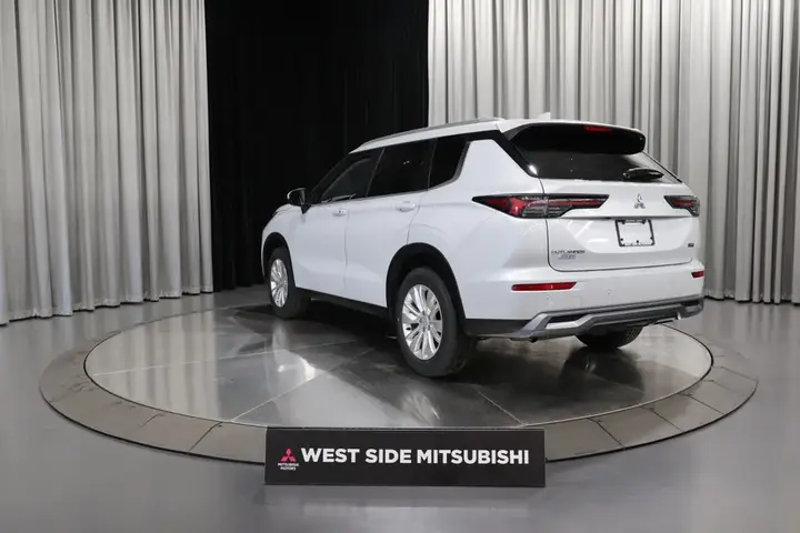 Mitsubishi Outlander 2026 photo 4