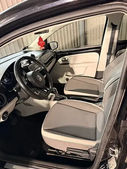 Volkswagen Up 2014 photo 5