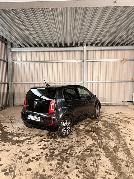 Volkswagen Up 2014 photo 4