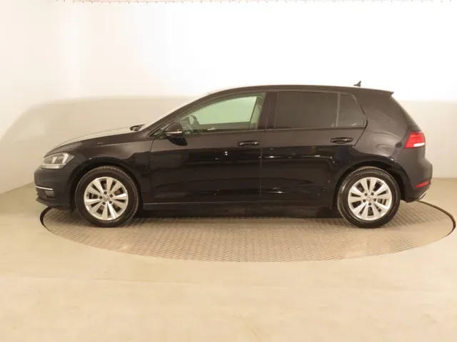 Volkswagen Golf 2019 photo 2