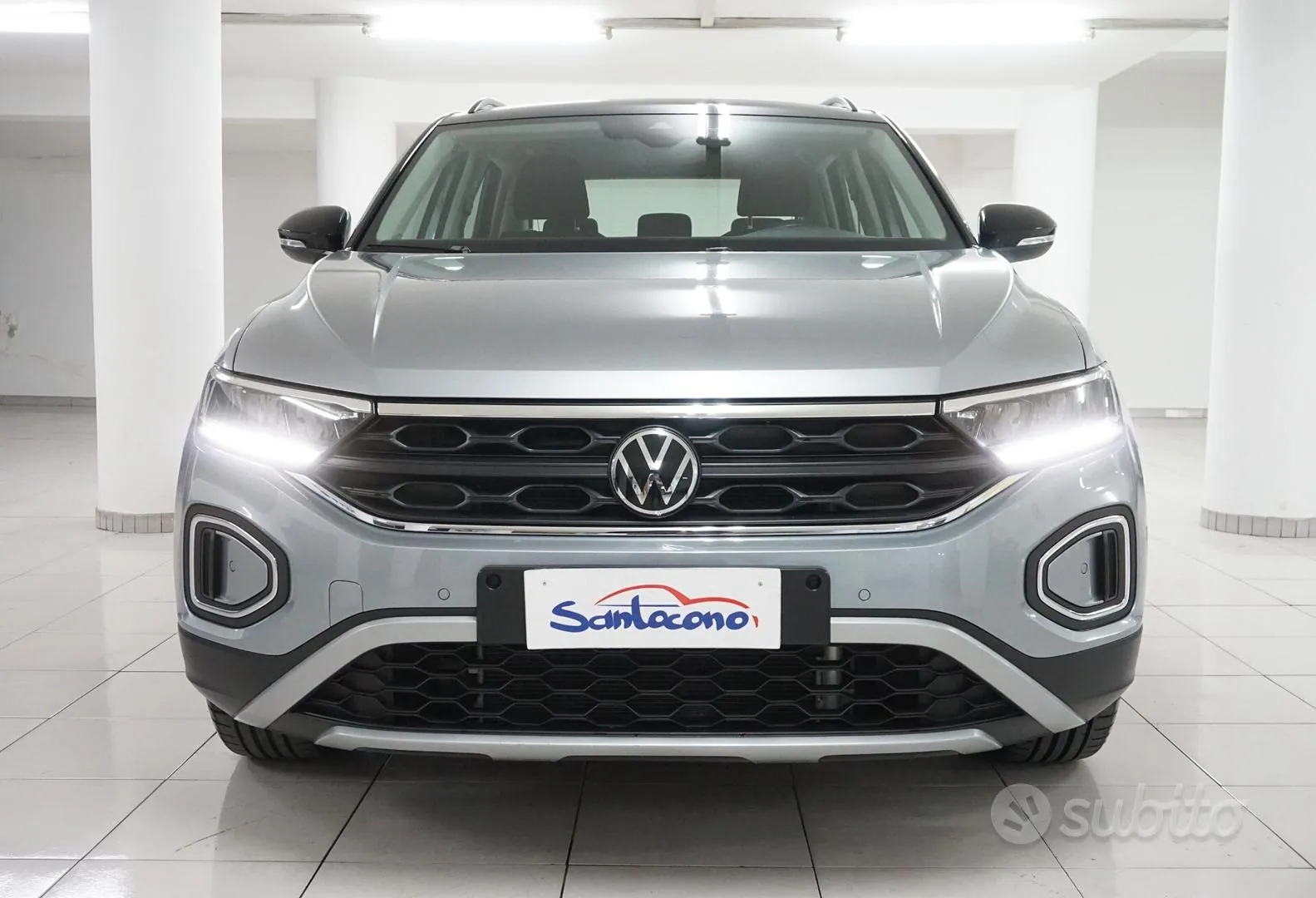Volkswagen T-Roc 2023 photo 2