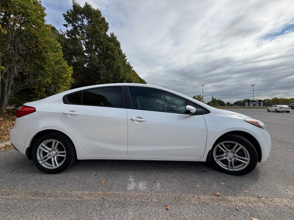 Kia Forte 2015 photo 3