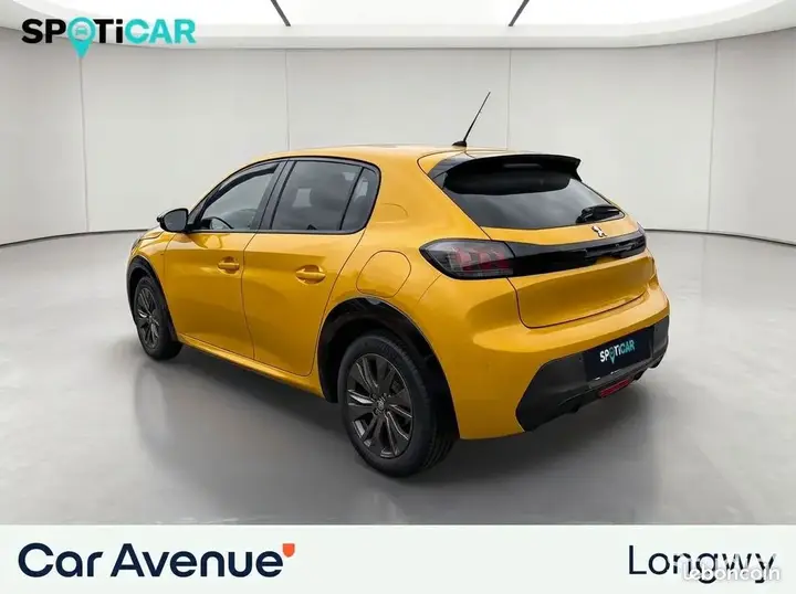 Peugeot 208 2022 photo 3