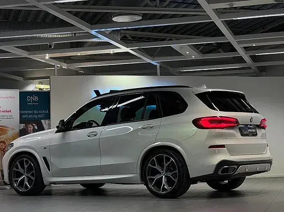 BMW X5 2019 photo 2
