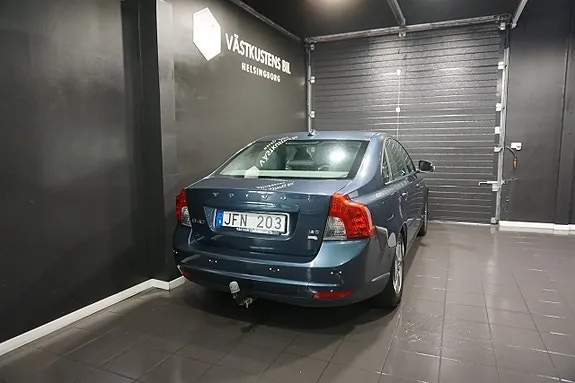 Volvo S40 2010 photo 5
