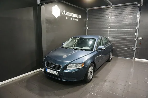 Volvo S40 2010 photo 4