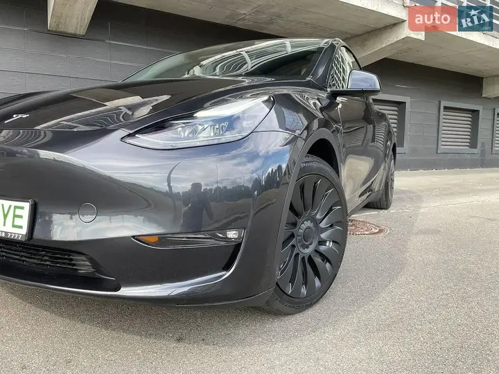 Tesla Model Y 2024 photo 4