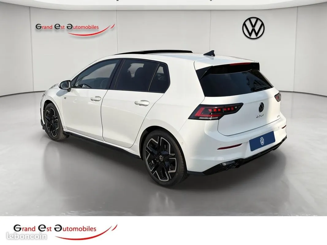 Volkswagen Golf 2026 photo 3