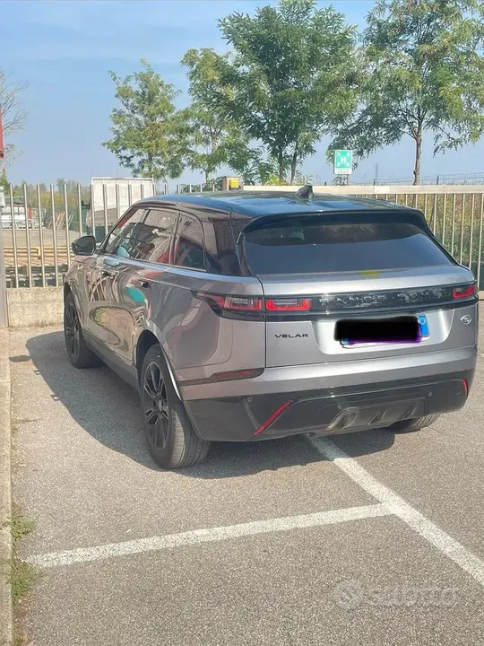 Land Rover Range Rover Velar 2022 photo 3