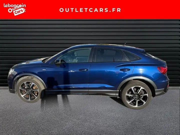 Audi Q3 2023 photo 2