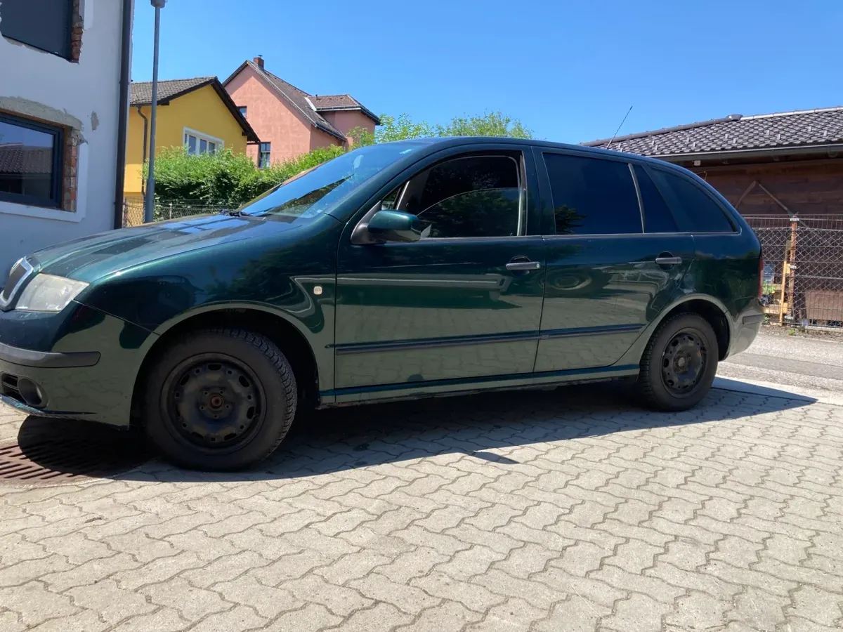 Skoda Fabia 2005 photo 2