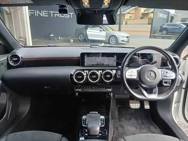 Mercedes-Benz A-Class 2019 photo 3