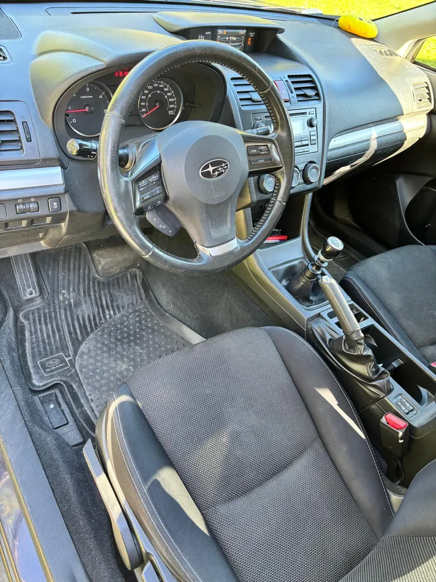 Subaru Xv 2012 photo 3