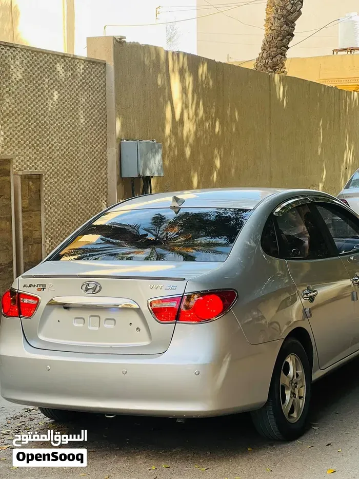 Hyundai Avante 2010 photo 4