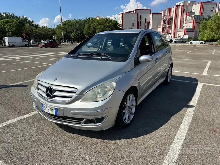 Mercedes-Benz B 2007 photo 3