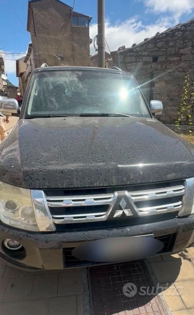 Mitsubishi Pajero 2012 photo 4