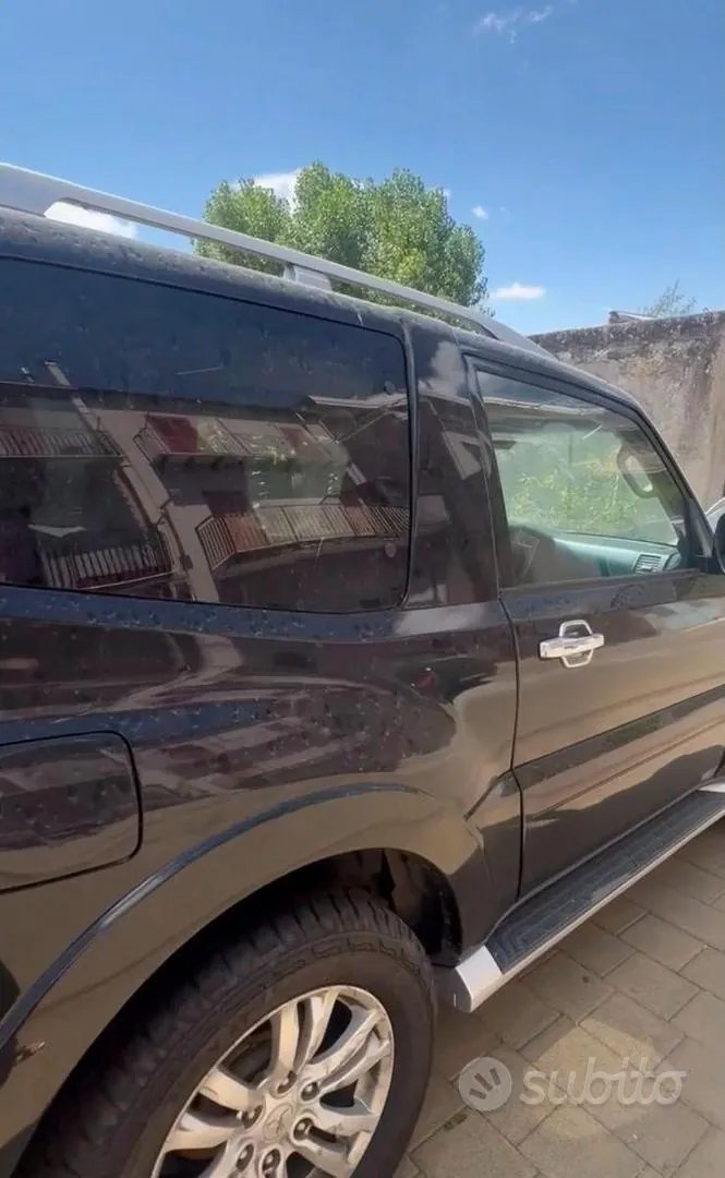 Mitsubishi Pajero 2012 photo 3