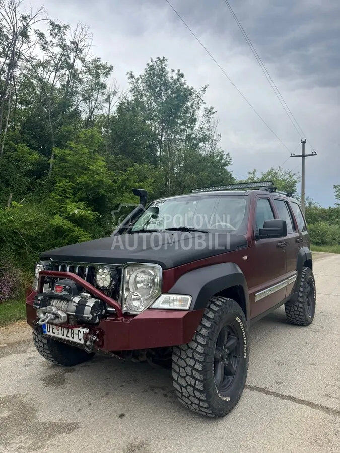 Jeep Cherokee 2008 photo 2