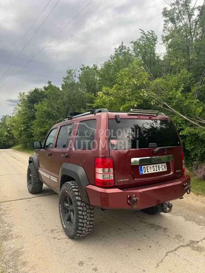 Jeep Cherokee 2008 photo 4
