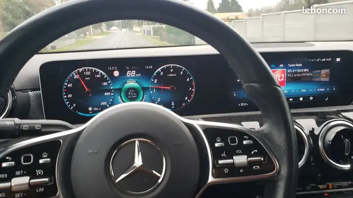 Mercedes-Benz A-Class 2019 photo 3