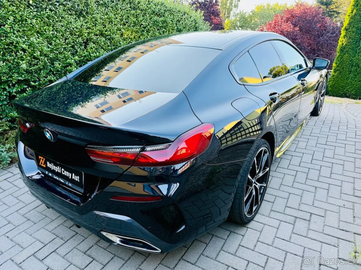 BMW 8 Series 2020 photo 5