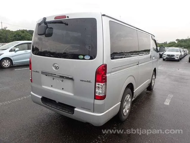 Toyota Regiusace Van 2020 photo 4