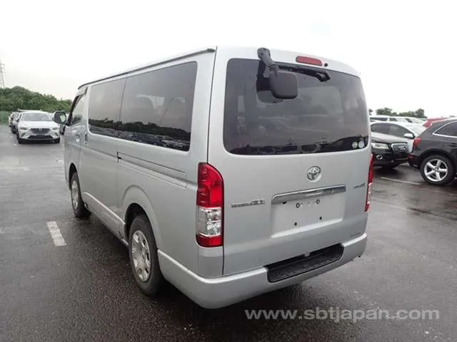 Toyota Regiusace Van 2020 photo 3