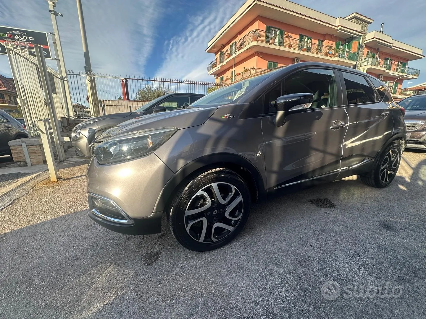 Renault Captur 2015 photo 2