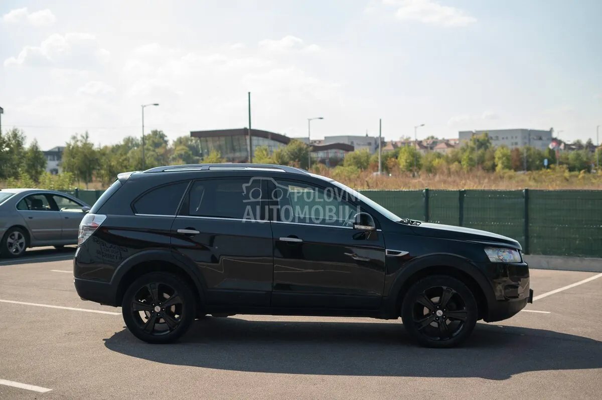 Chevrolet Captiva 2012 photo 2