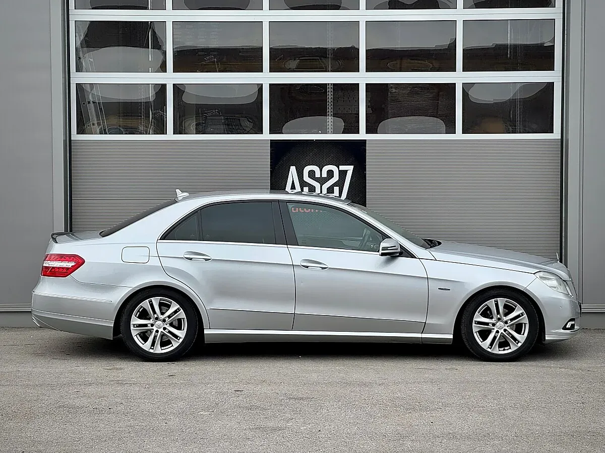 Mercedes-Benz E-Class 2012 photo 2