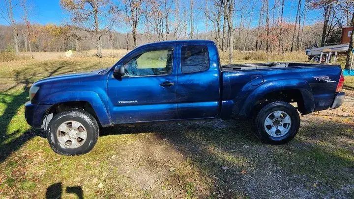 Toyota Tacoma 2005 photo 2