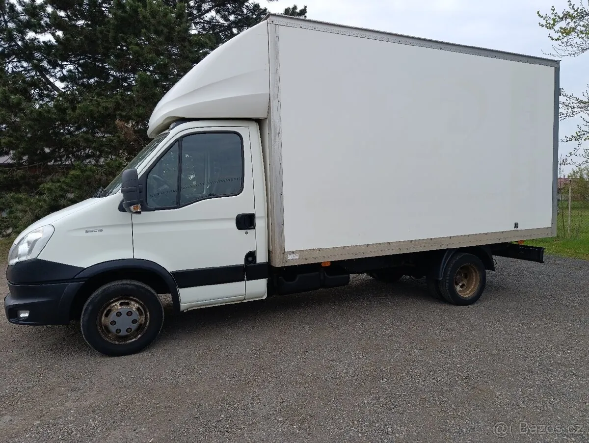 Iveco Daily 2014 photo 2