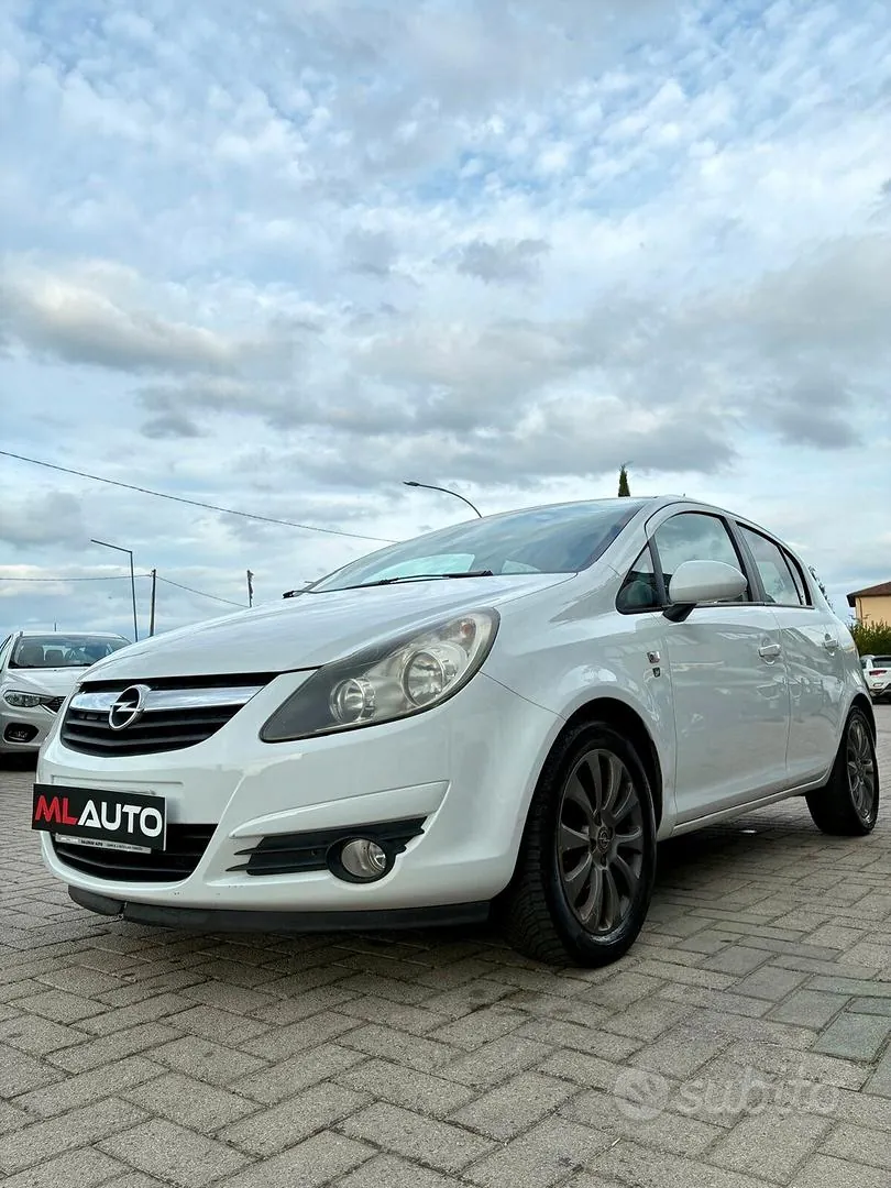 Opel Corsa 2010 photo 4