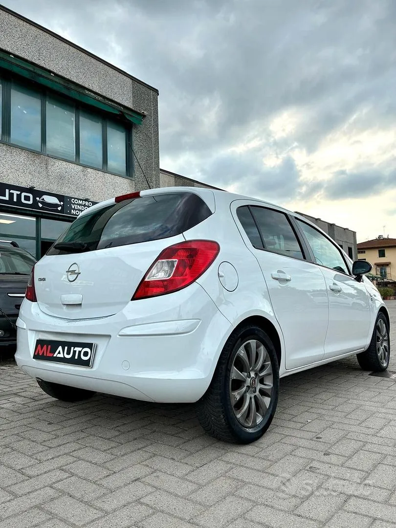 Opel Corsa 2010 photo 5