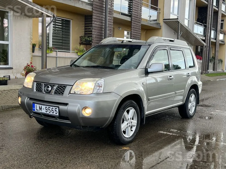 Nissan X-Trail 2004 photo 3