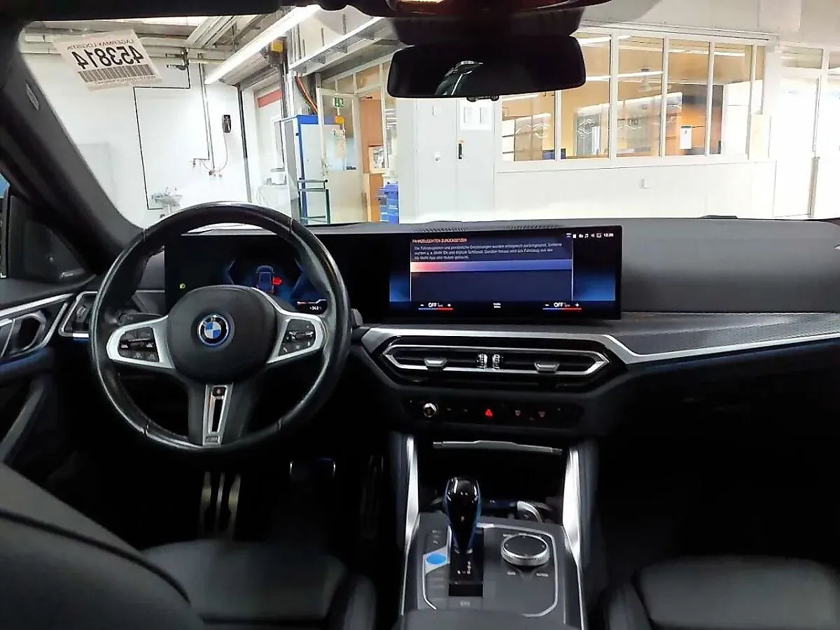 BMW I4 2022 photo 5