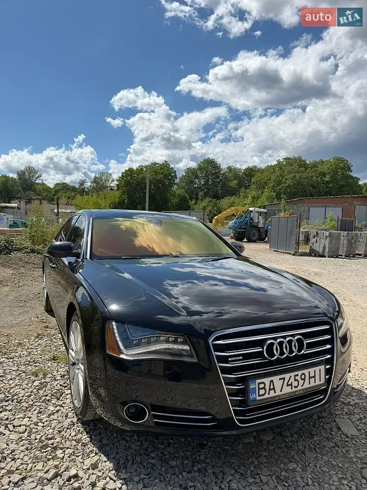 Audi A8 2013 photo 5