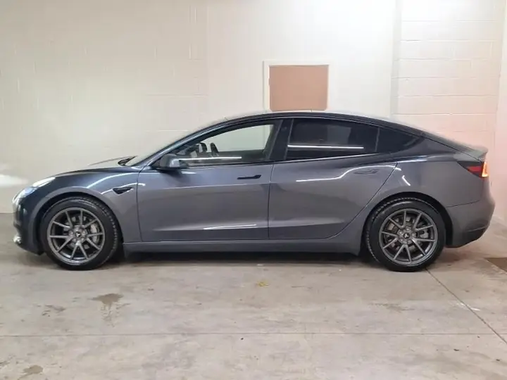 Tesla Model 3 2021 photo 4