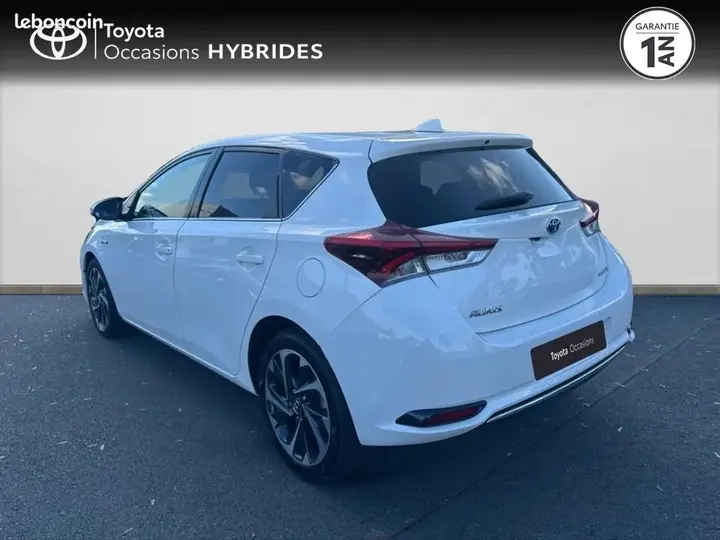 Toyota Auris 2018 photo 2