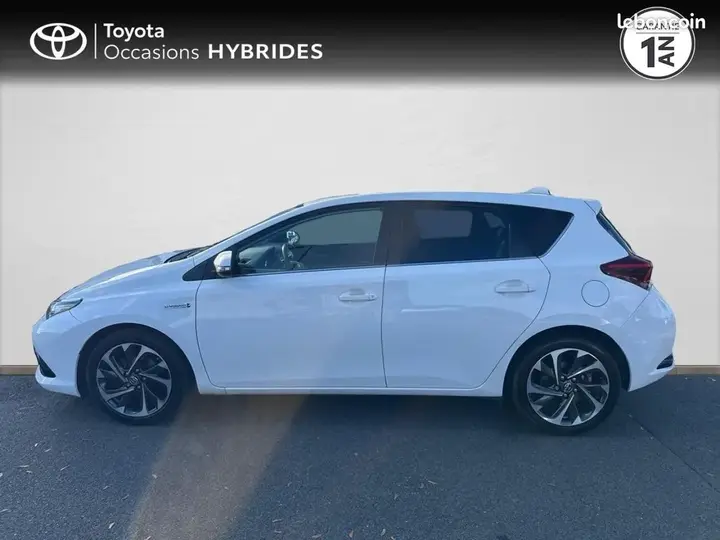 Toyota Auris 2018 photo 3