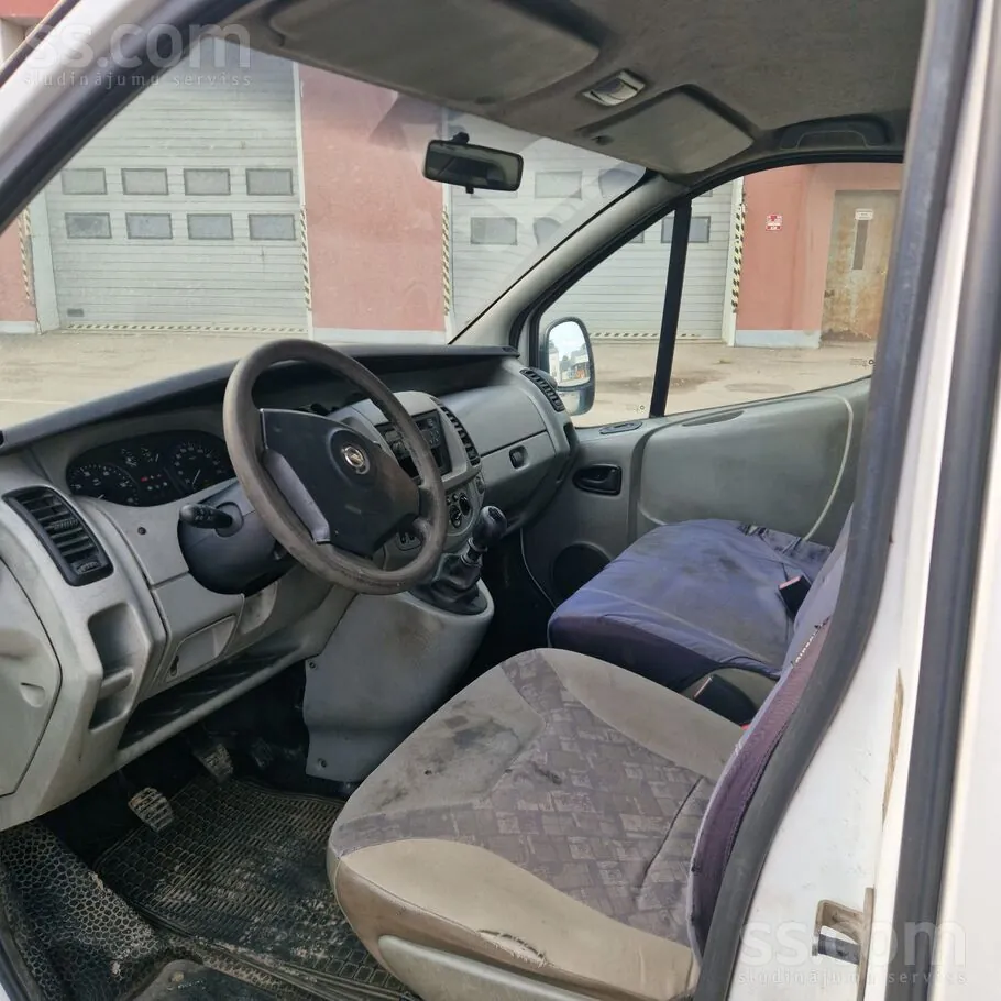 Opel Vivaro 2002 photo 4