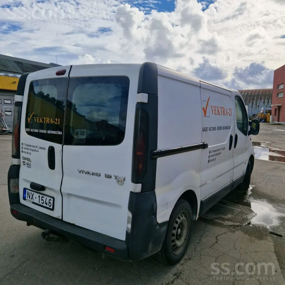Opel Vivaro 2002 photo 3