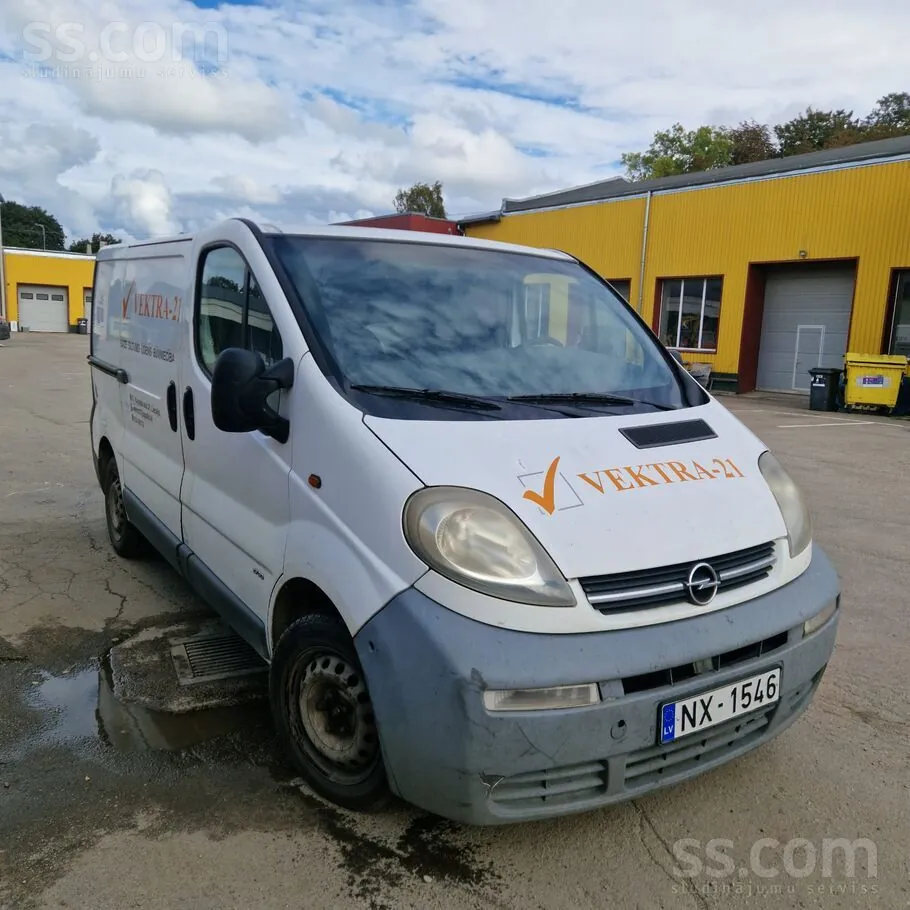Opel Vivaro 2002 photo 2