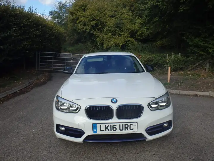 BMW 1 Series 2016 photo 2