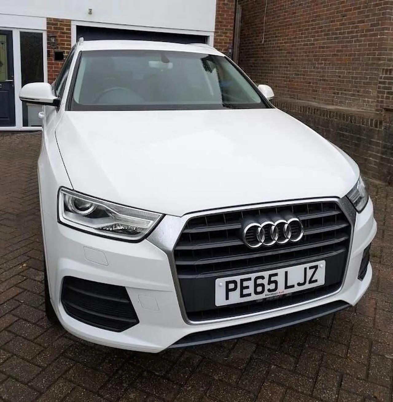 Audi Q3 2015 photo 4