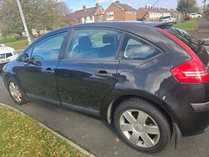 Citroen C4 2006 photo 4