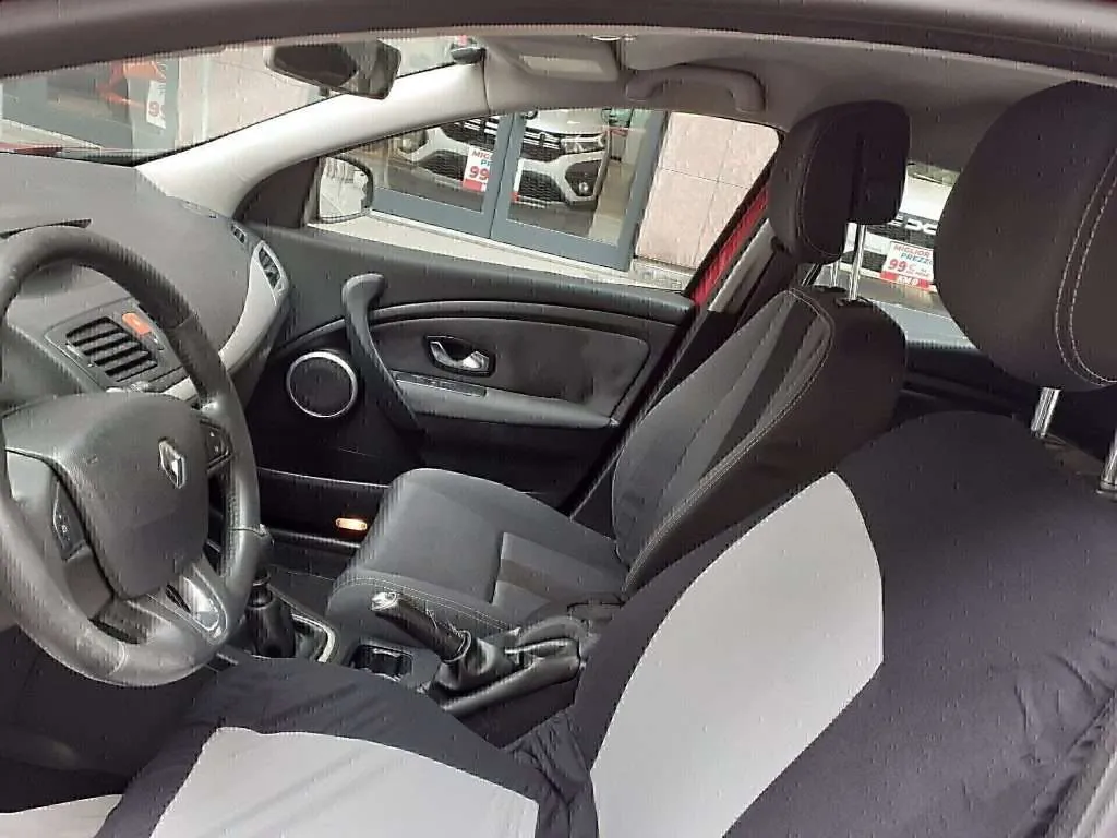 Renault Megane 2010 photo 2