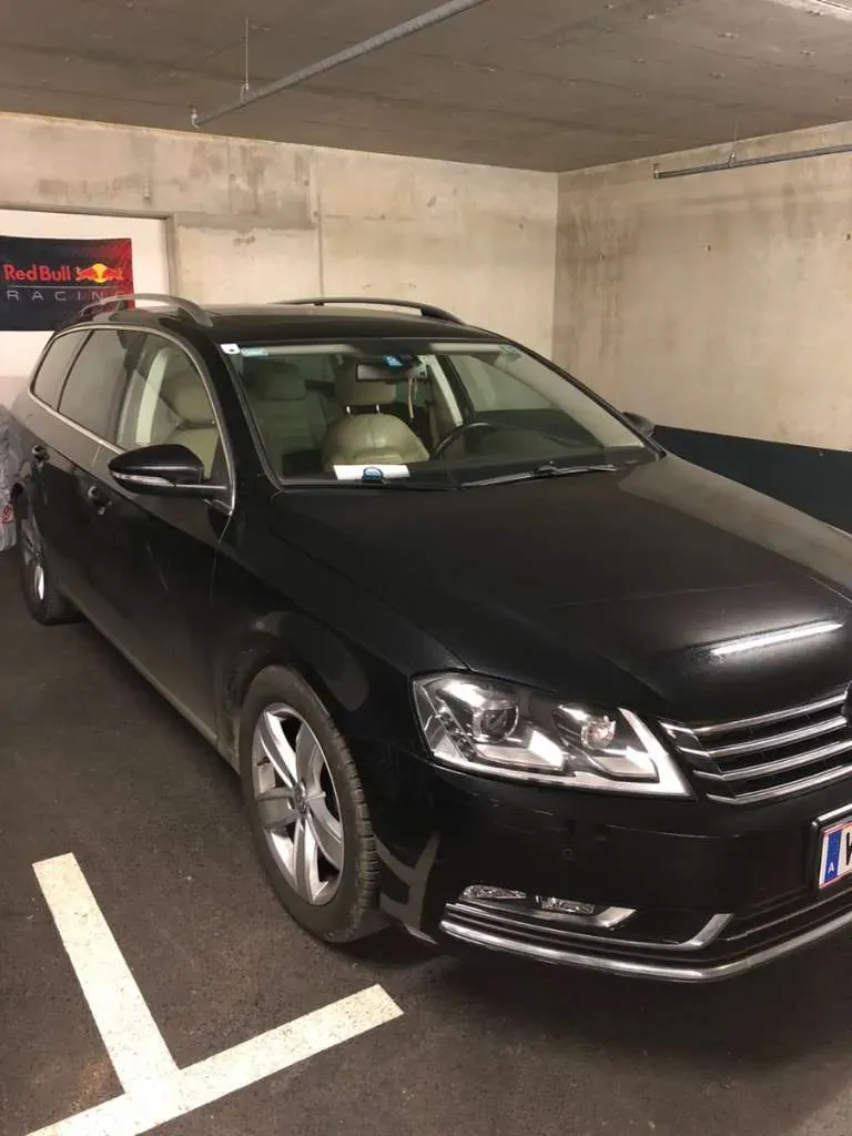 Volkswagen Passat 2012 photo 2