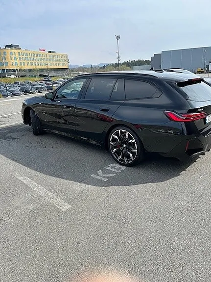 BMW 550E 2025 photo 3